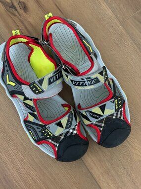 Quick drying closed-Toe Outdoor Women's athletic Sandals (size 8.5)